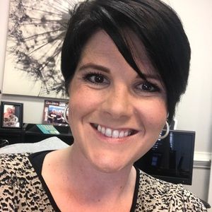 Meet your Posher, Cassandra